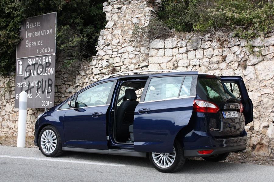  Ford Grand C-Max 2012 года  (фото 48 из 50)
